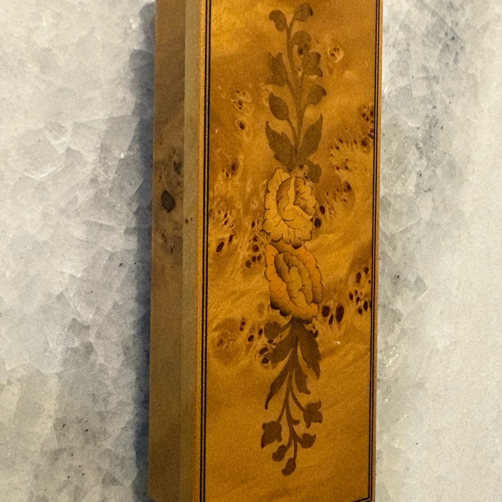 House of Global Art Wooden Floral Inlay Musical Jewelry Box